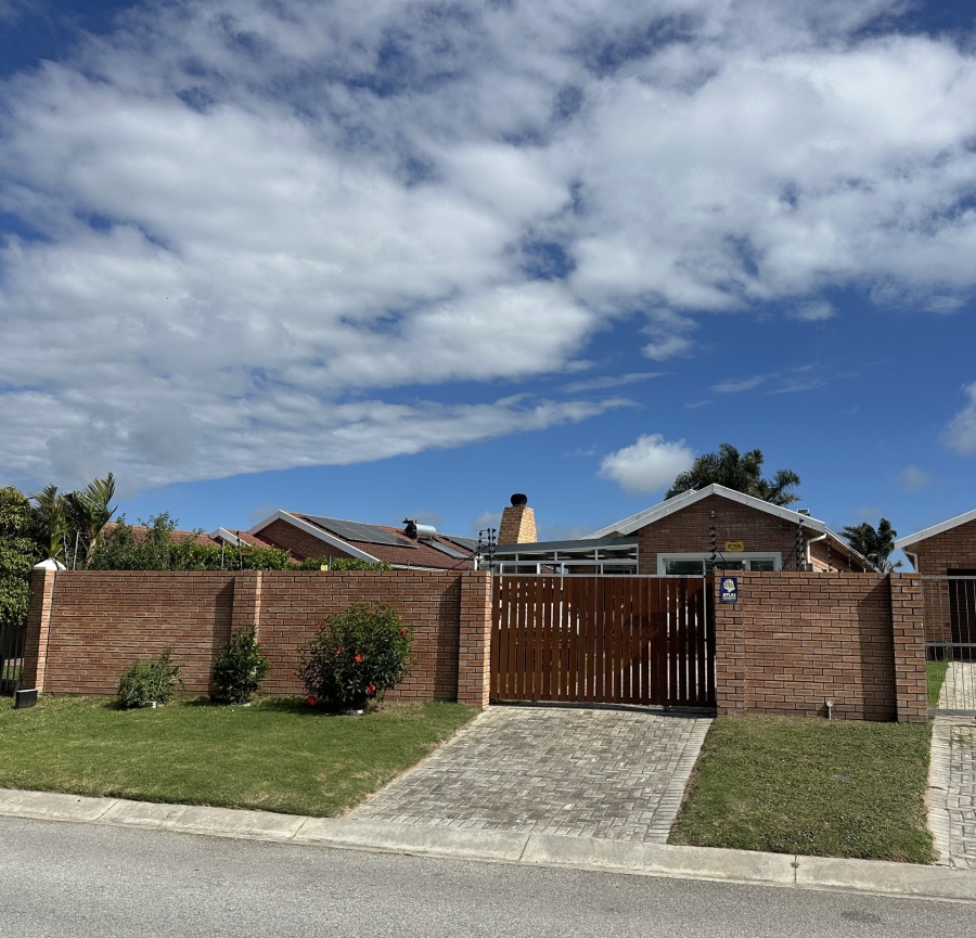 3 Bedroom Property for Sale in Pinelands Eastern Cape